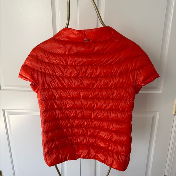 Herno Vibrant Orange Puffer Vest with Cap Sleeves size Small - Picture 2 of 5